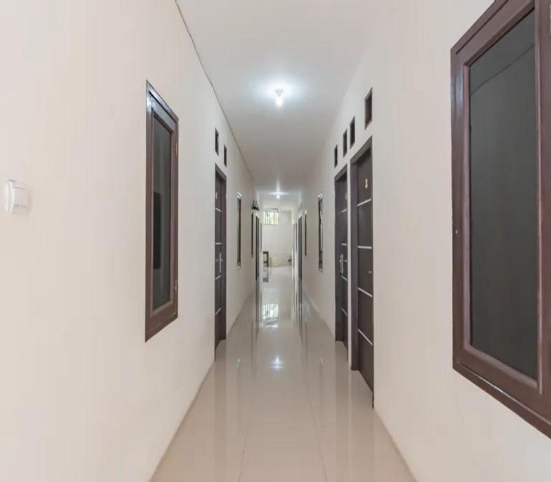 Tw Penginapan Syariah Hotel Cianjur Buitenkant foto
