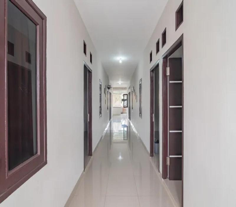 Tw Penginapan Syariah Hotel Cianjur Buitenkant foto